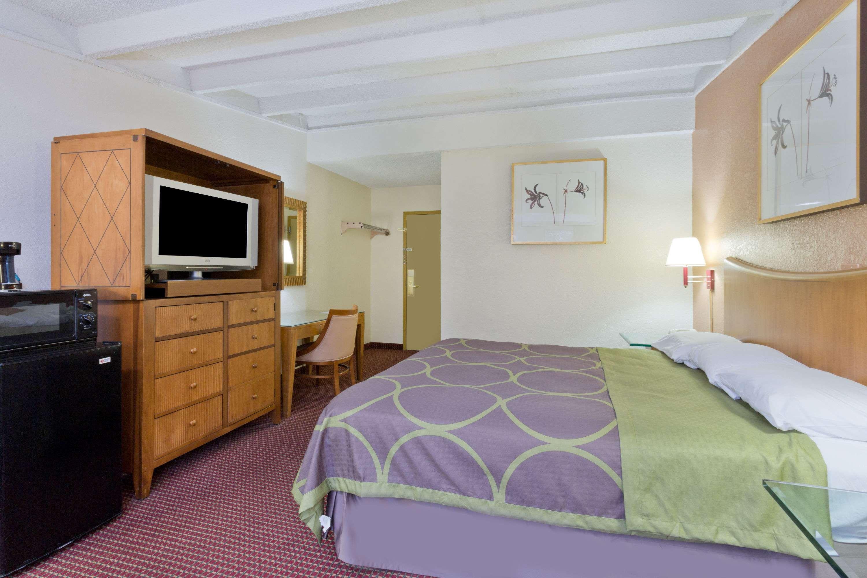 Motel Super 8 By Wyndham 2*